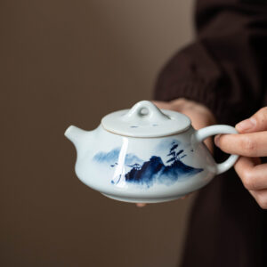 ẤM SỨ THANH HOA VẼ SƠN THUỶ