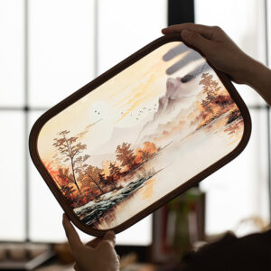 KHAY TRÀ THUỶ TINH VIỀN GỖ HOẠ TIẾT SƠN THUỶ