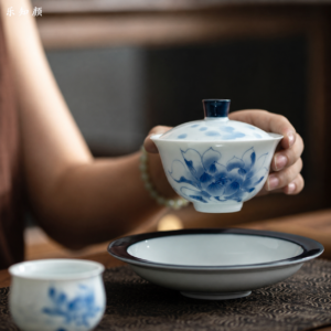 KHẢI SỨ THANH HOA VẼ TAY NHẤT DIỆP LIÊN HOA